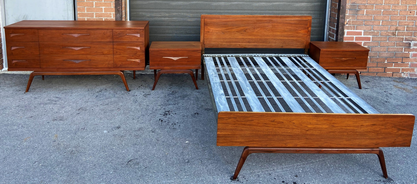 REFINISHED Mid Century Modern Walnut Bed Double, 2 Nightstands & Dresser, Perfect