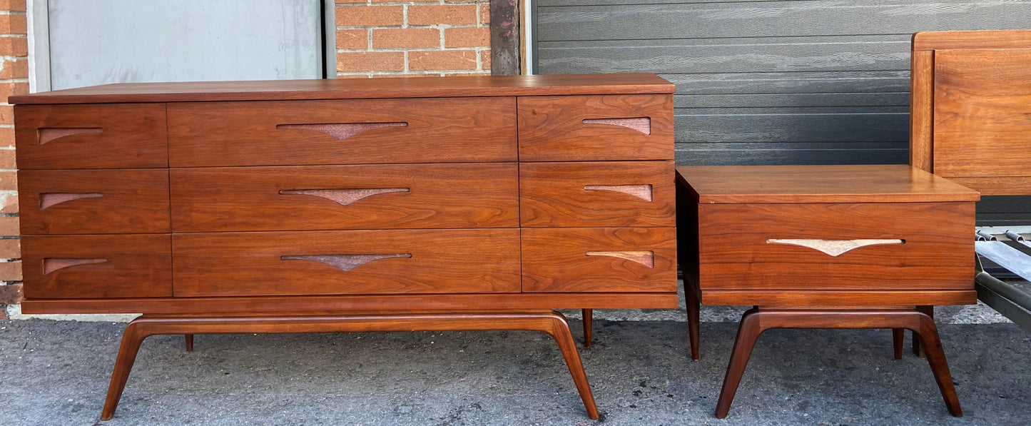 REFINISHED Mid Century Modern Walnut Bed Double, 2 Nightstands & Dresser, Perfect