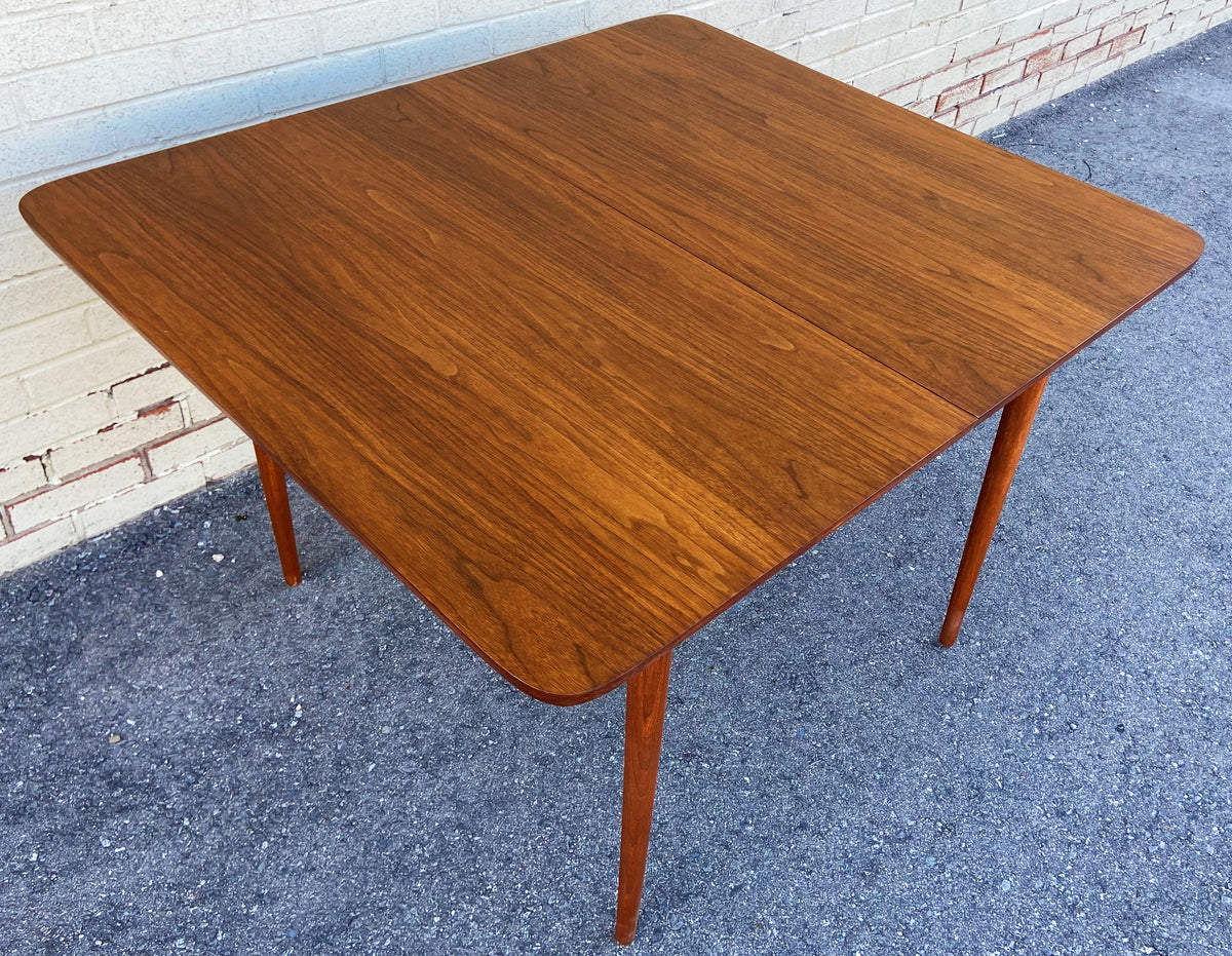 REFINISHED Mid Century Modern Walnut Table w 3 Leaves by Honderich 46