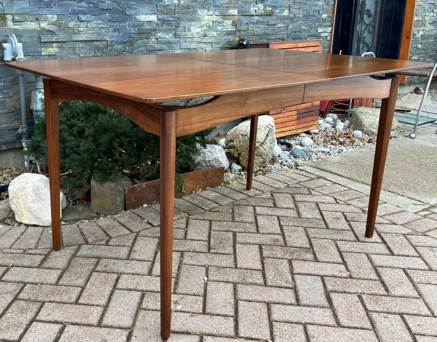REFINISHED MCM Walnut Dining Table Extendable w 2 leaves 57"- 77.5"