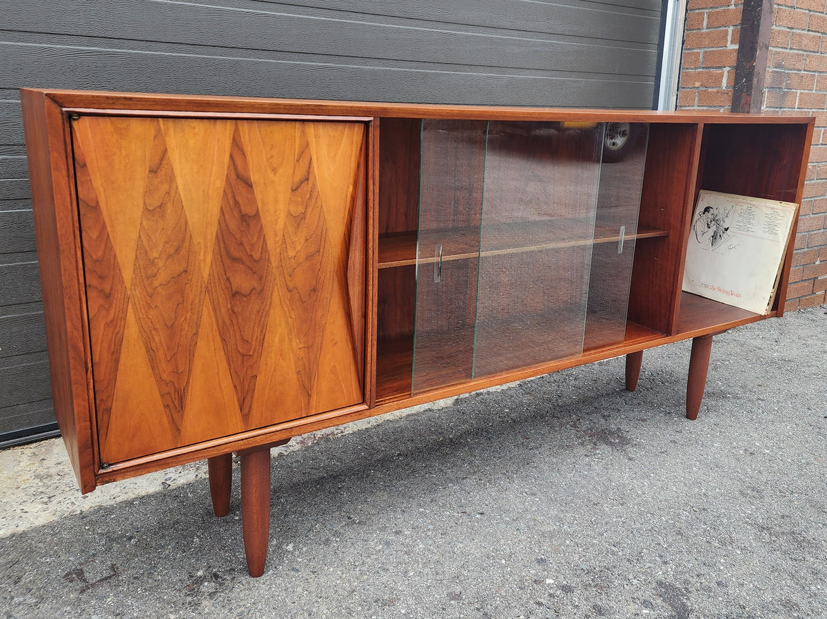 REFINISHED Mid Century Modern Walnut Display/ Bookcase/ Media TV Console 71