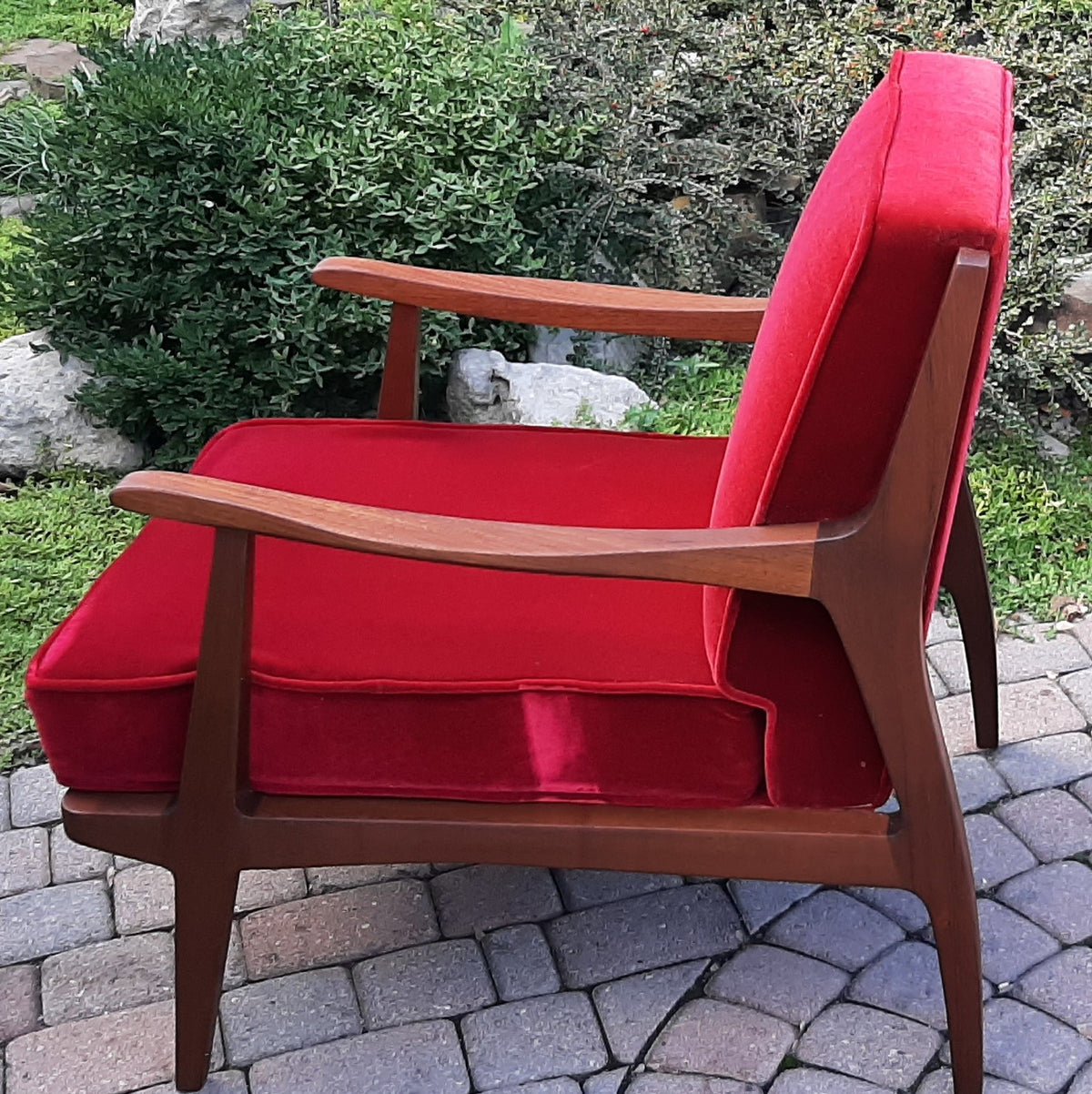 REFINISHED Mid Century Modern Walnut Lounge Chair