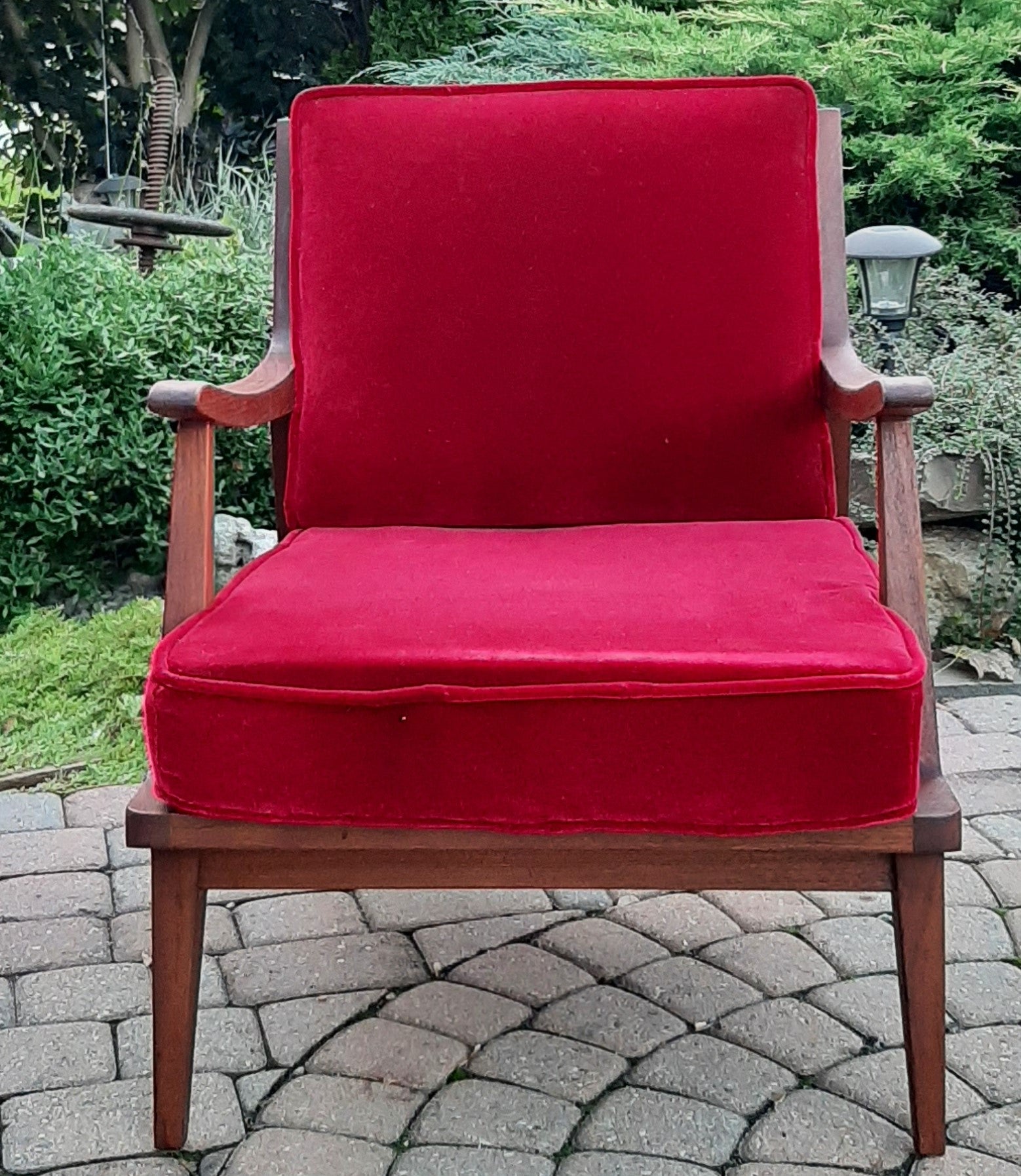 Red mid deals century modern chair