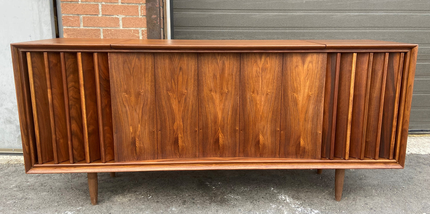 REFINISHED MCM Walnut Stereo Media Record Player Console , PERFECT