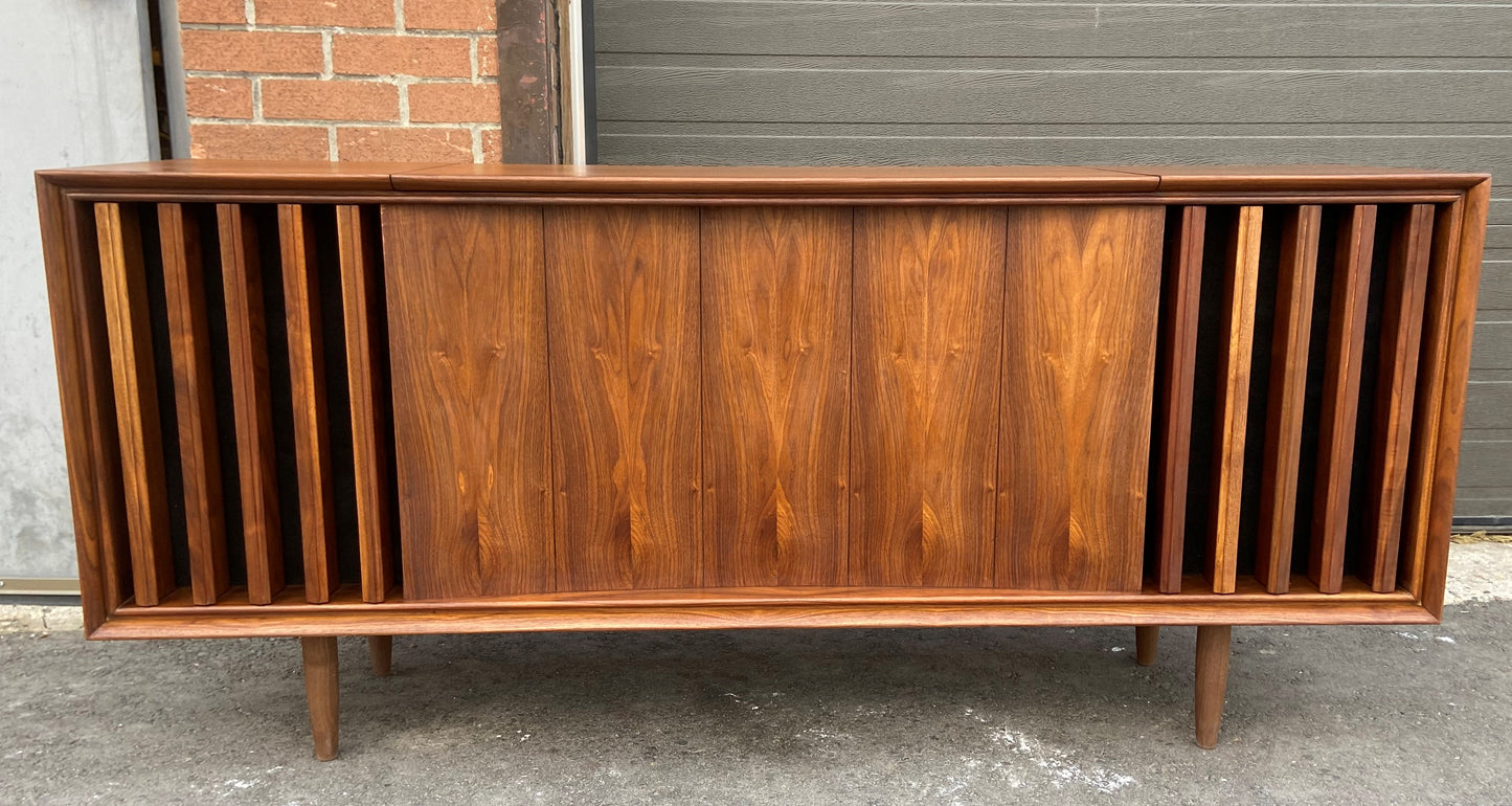 REFINISHED MCM Walnut Stereo Media Record Player Console , PERFECT