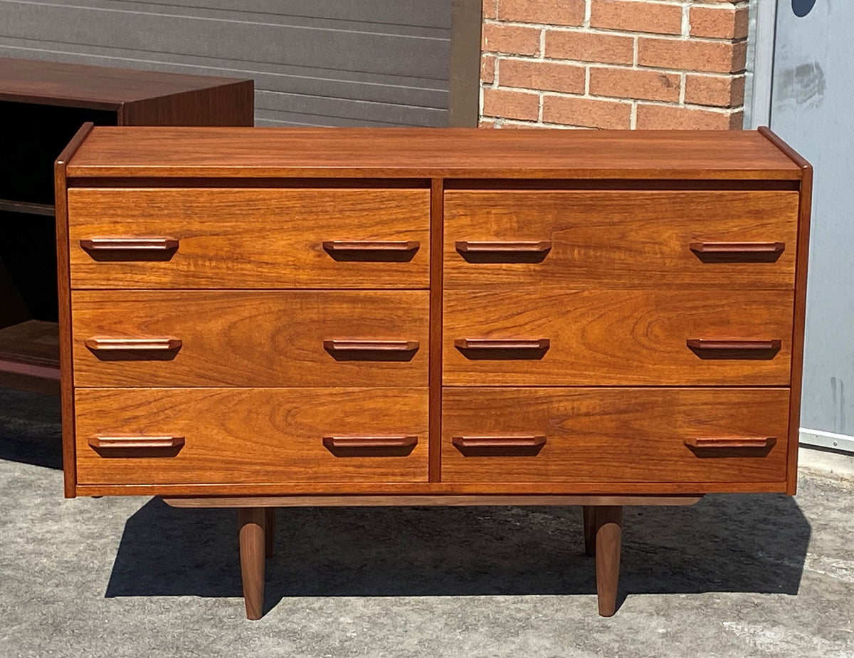 REFINISHED MCM Teak Dresser w 6 Drawers 48.5