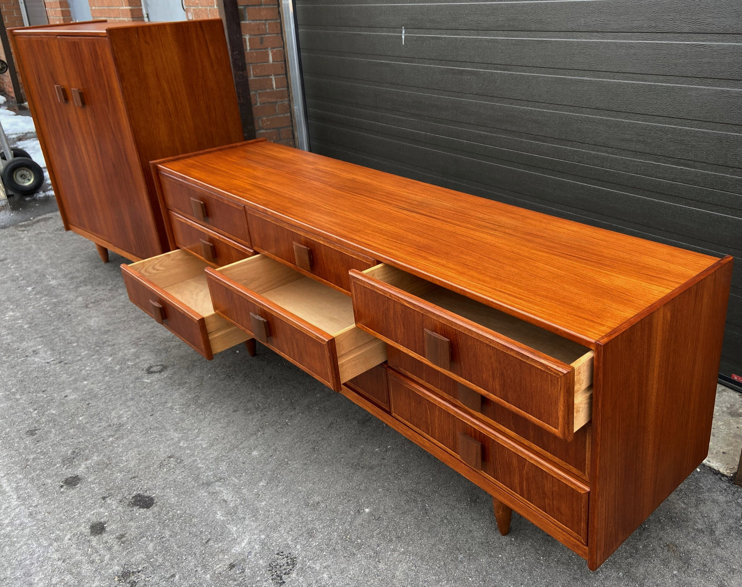 REFINISHED MCM Teak dresser, highboy & Queen platform bed w floating nightstands