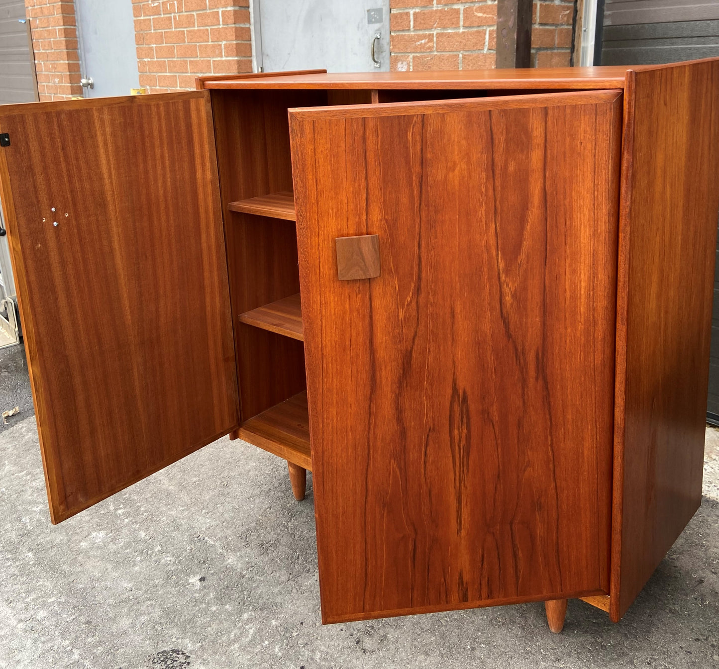 REFINISHED MCM Teak dresser, highboy & Queen platform bed w floating nightstands