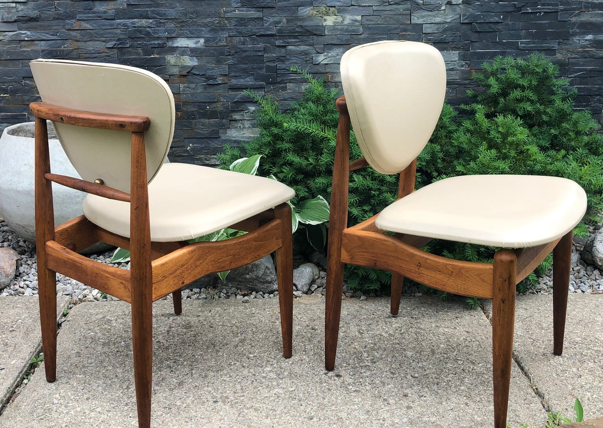 6 Finn Juhl for John Stuart MCM Sculpted Walnut Chairs, each $299, great vintage condition - Mid Century Modern Toronto