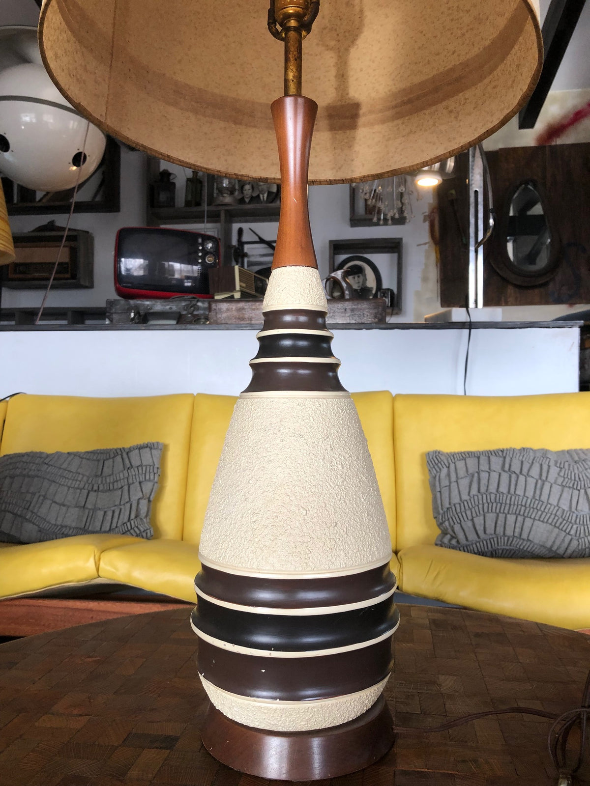 Mid Century Modern art pottery lamp large, with the shade H 40