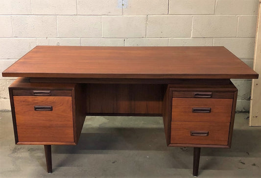 REFINISHED MCM Executive Teak Desk with Floating Top, Free Standing by RS Associates - Mid Century Modern Toronto