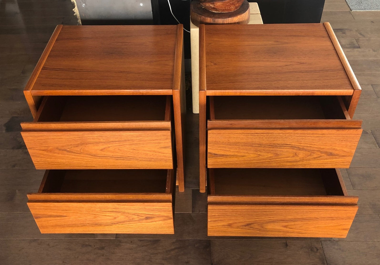 REFINISHED MCM Teak platform bed Queen with storage drawers, 2 night stands options, PERFECT - Mid Century Modern Toronto