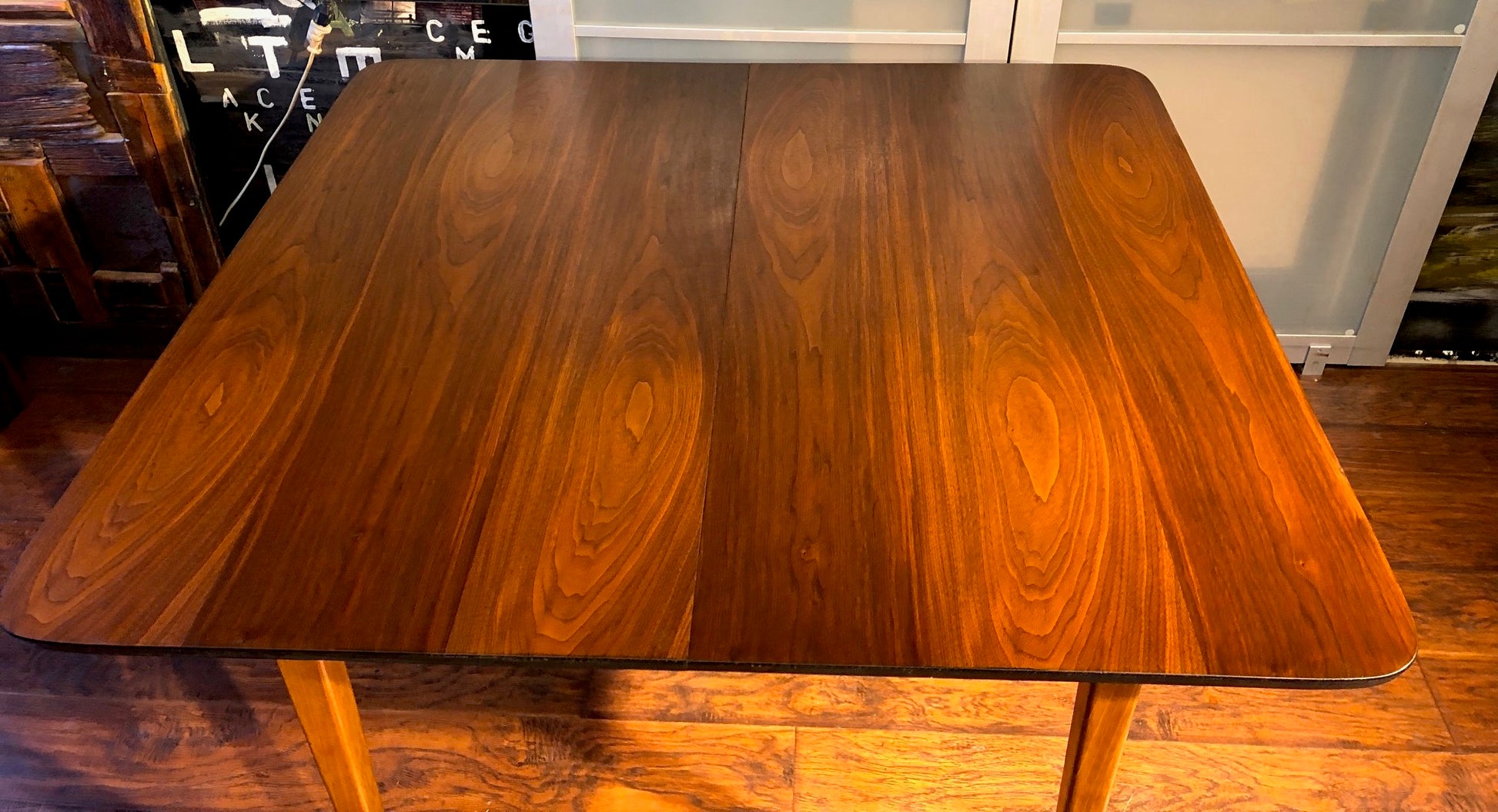 REFINISHED MCM Walnut Dining Table Extendable w 3 leaves 41.5" -98" - Mid Century Modern Toronto