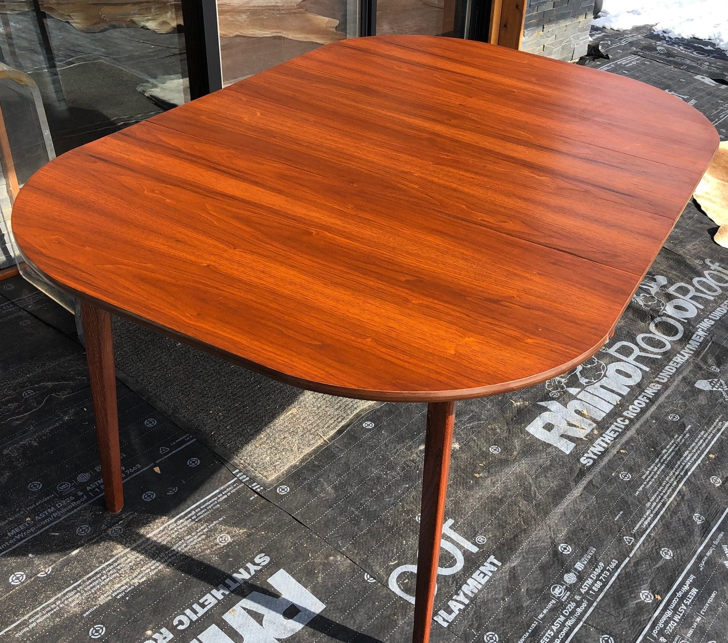 REFINISHED MCM Walnut Dining Table Extendable w 2 leaves Rounded 44" -64", perfect - Mid Century Modern Toronto