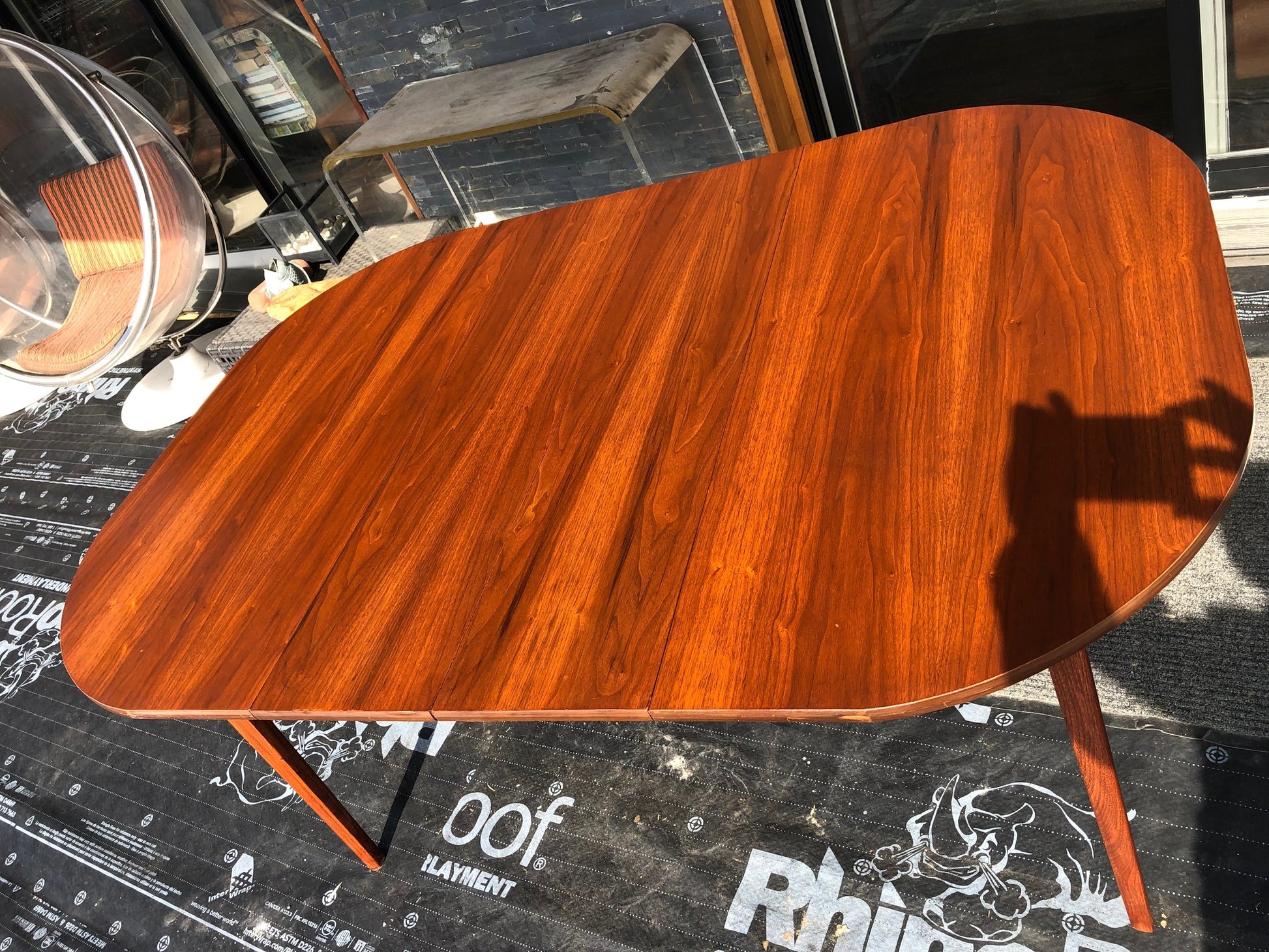 REFINISHED MCM Walnut Dining Table Extendable w 2 leaves Rounded 44" -64", perfect - Mid Century Modern Toronto