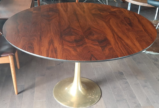 REFINISHED MCM Saarinen style Round Rosewood Dining Table with tulip base 47.5", Perfect, treated for durability - Mid Century Modern Toronto