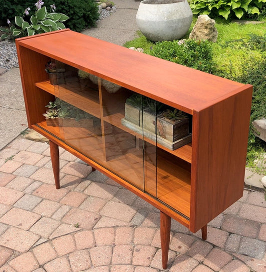 REFINISHED MCM Teak Bookcase Display 46.75", perfect - Mid Century Modern Toronto