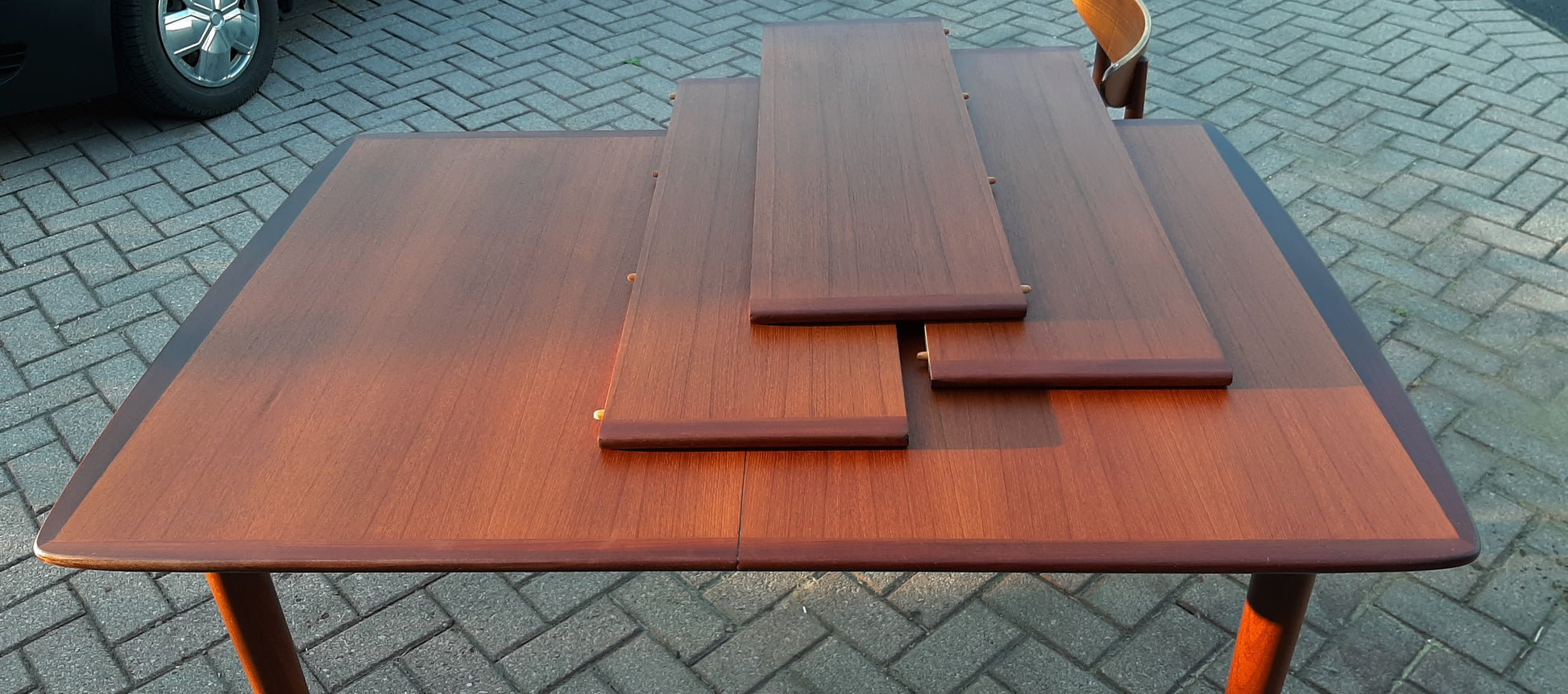 On hold for L. ***REFINISHED MCM Teak Dining Table Extendable w 3 leaves PERFECT 51" - 85", by Alf Aarseth, Norway - Mid Century Modern Toronto