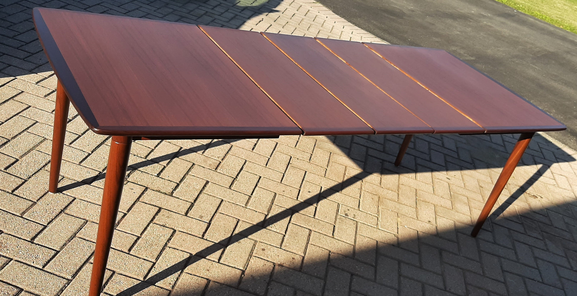 On hold for L. ***REFINISHED MCM Teak Dining Table Extendable w 3 leaves PERFECT 51" - 85", by Alf Aarseth, Norway - Mid Century Modern Toronto