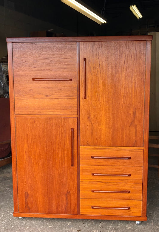 Restored MCM Teak Wardrobe on wheels (part of the set with double bed), perfect - Mid Century Modern Toronto