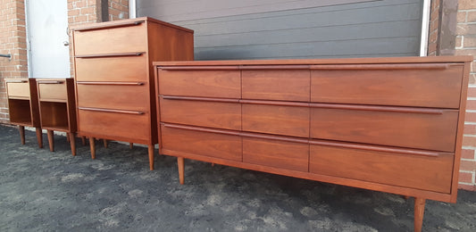 REFINISHED Compact MCM Walnut Bedroom Set: Dresser 9 Drawers, Tallboy, 2 Nightstands PERFECT - Mid Century Modern Toronto