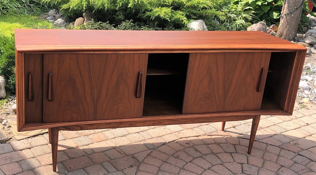 REFINISHED Walnut MCM Credenza by Deilcraft 68