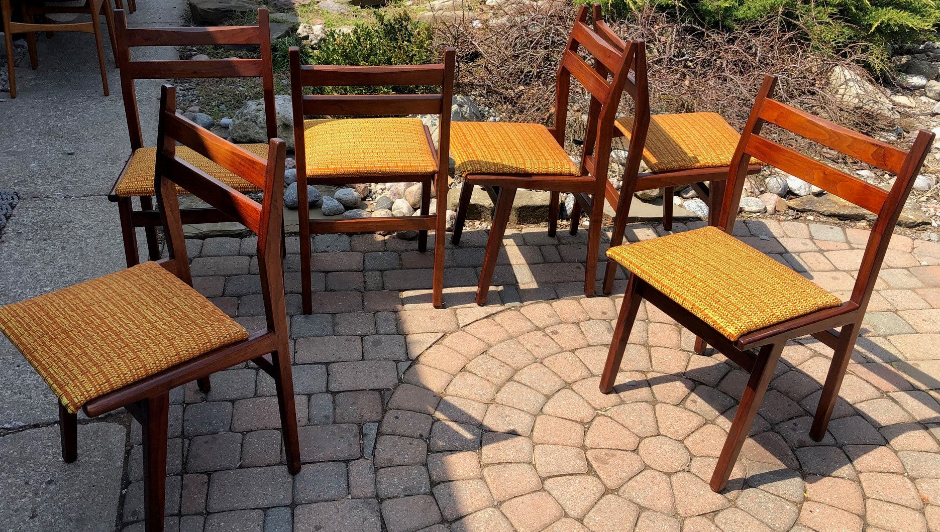 REFINISHED Custom MCM Walnut Table w 2 Leaves & 6 Chairs, all PERFECT, narrow & compact- great for downtown - Mid Century Modern Toronto
