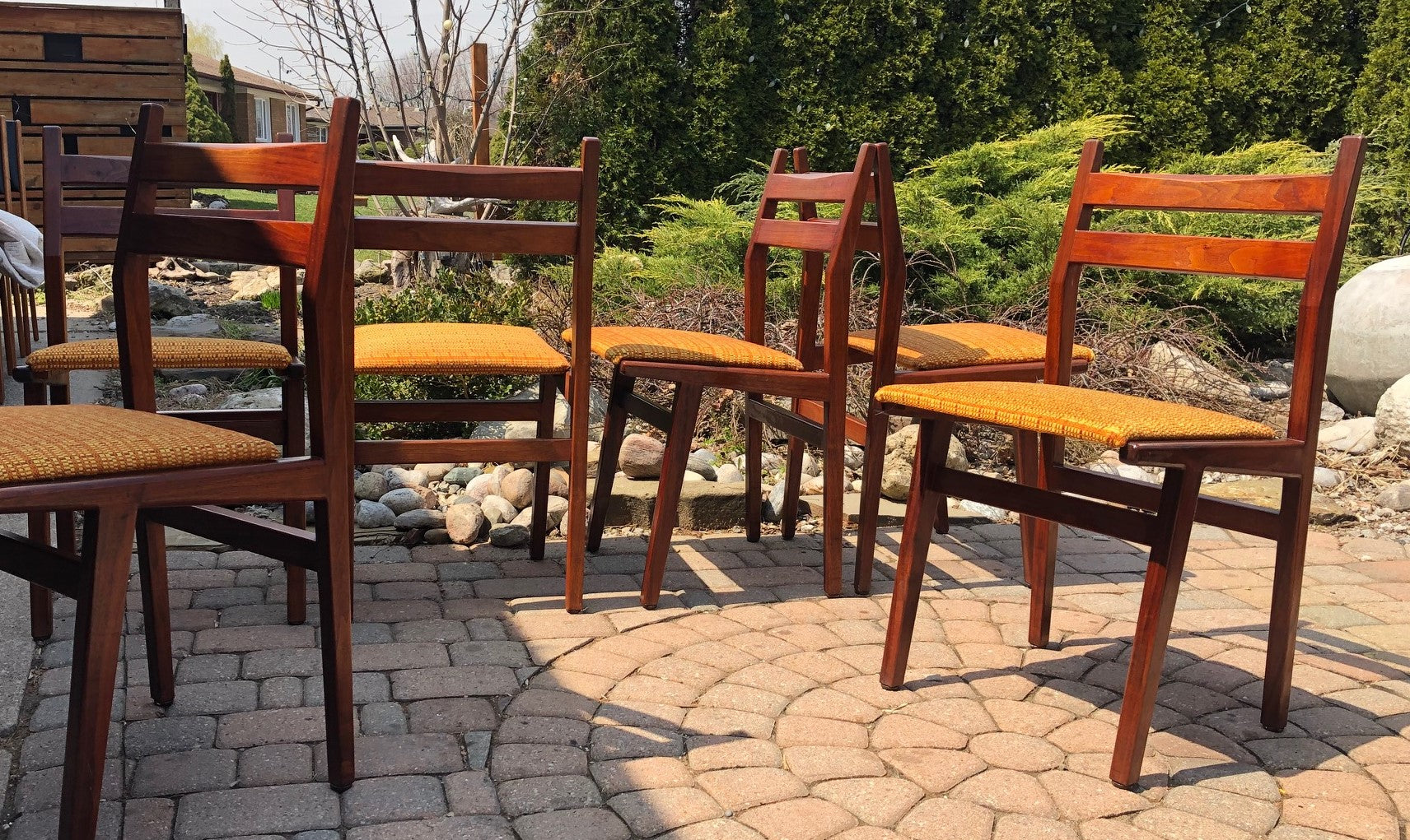 REFINISHED Custom MCM Walnut Table w 2 Leaves & 6 Chairs, all PERFECT, narrow & compact- great for downtown - Mid Century Modern Toronto