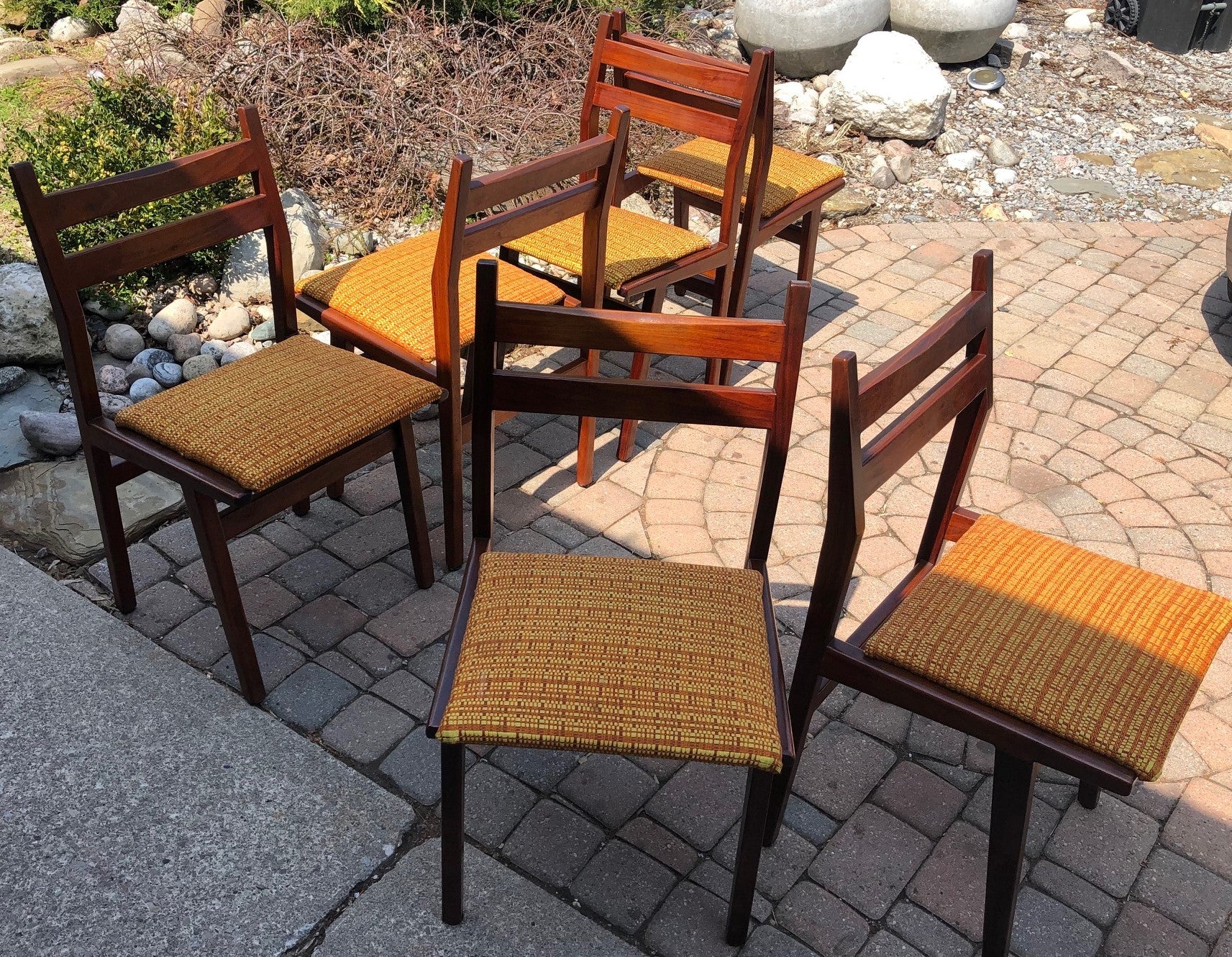 REFINISHED Custom MCM Walnut Table w 2 Leaves & 6 Chairs, all PERFECT, narrow & compact- great for downtown - Mid Century Modern Toronto