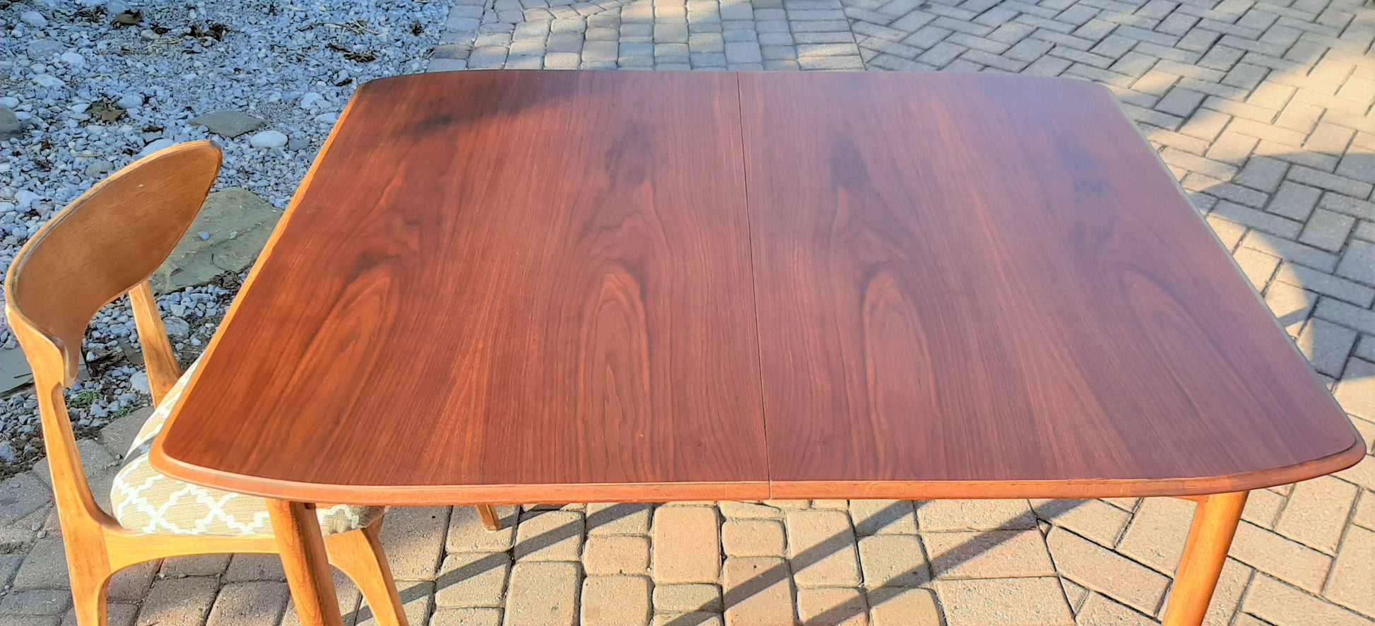 REFINISHED MCM Walnut Dining Table Extendable w 2 leaves by Deilcraft, perfect, 47"-71", optional custom glass - Mid Century Modern Toronto
