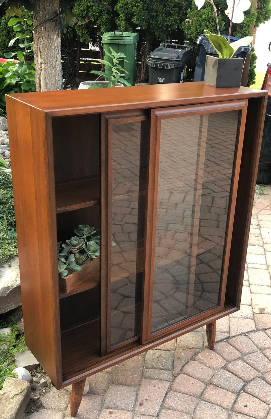 RESTORED MCM Walnut Bookcase Display with sliding glass doors L 32.5"x H 43", PERFECT - Mid Century Modern Toronto