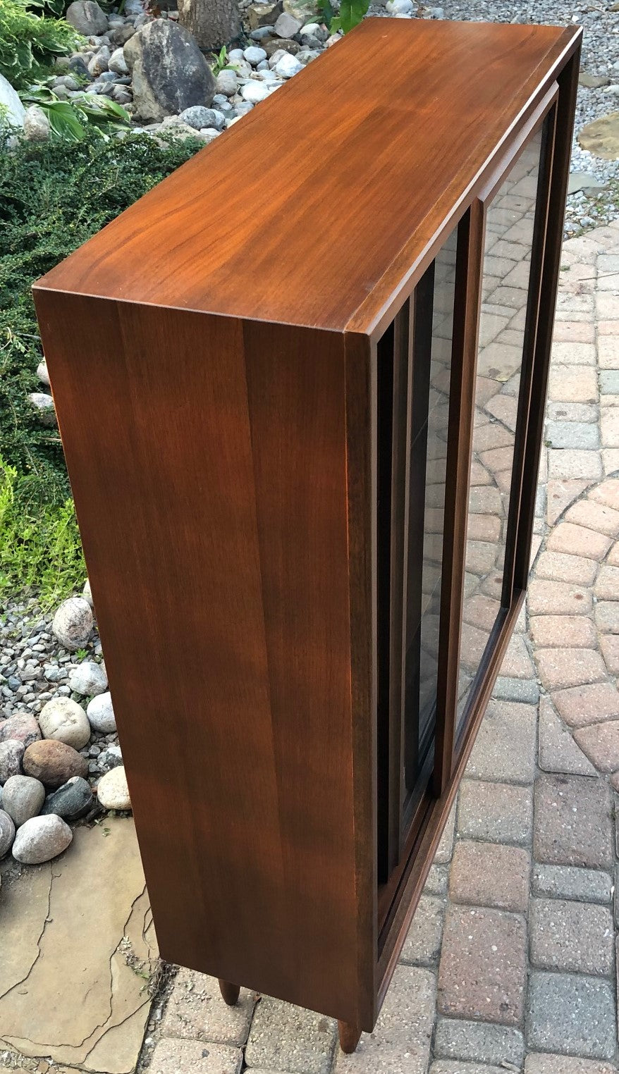 RESTORED MCM Walnut Bookcase Display with sliding glass doors L 32.5"x H 43", PERFECT - Mid Century Modern Toronto