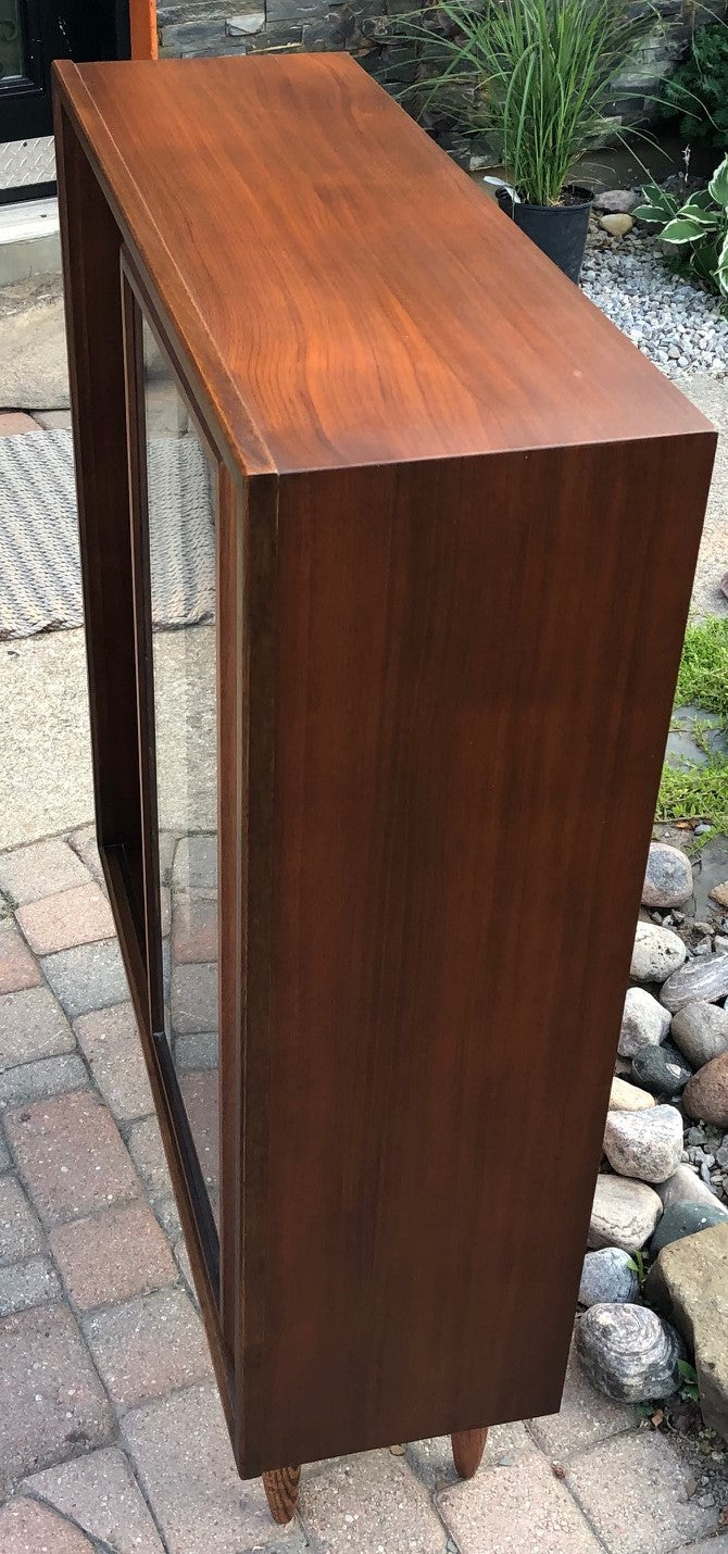 RESTORED MCM Walnut Bookcase Display with sliding glass doors L 32.5"x H 43", PERFECT - Mid Century Modern Toronto