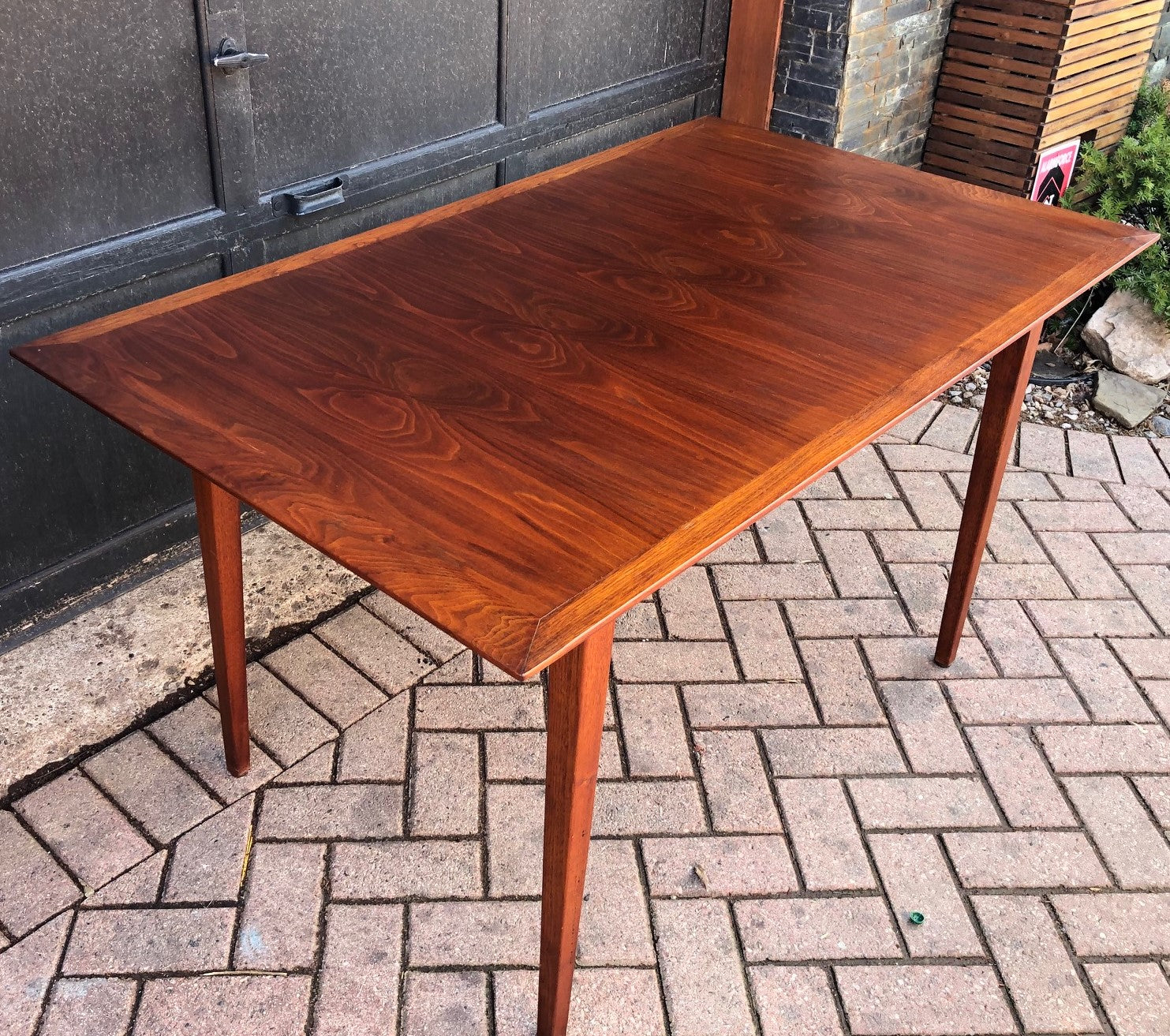 REFINISHED Custom MCM Walnut Table w 2 Leaves & 6 Chairs, all PERFECT, narrow & compact- great for downtown - Mid Century Modern Toronto