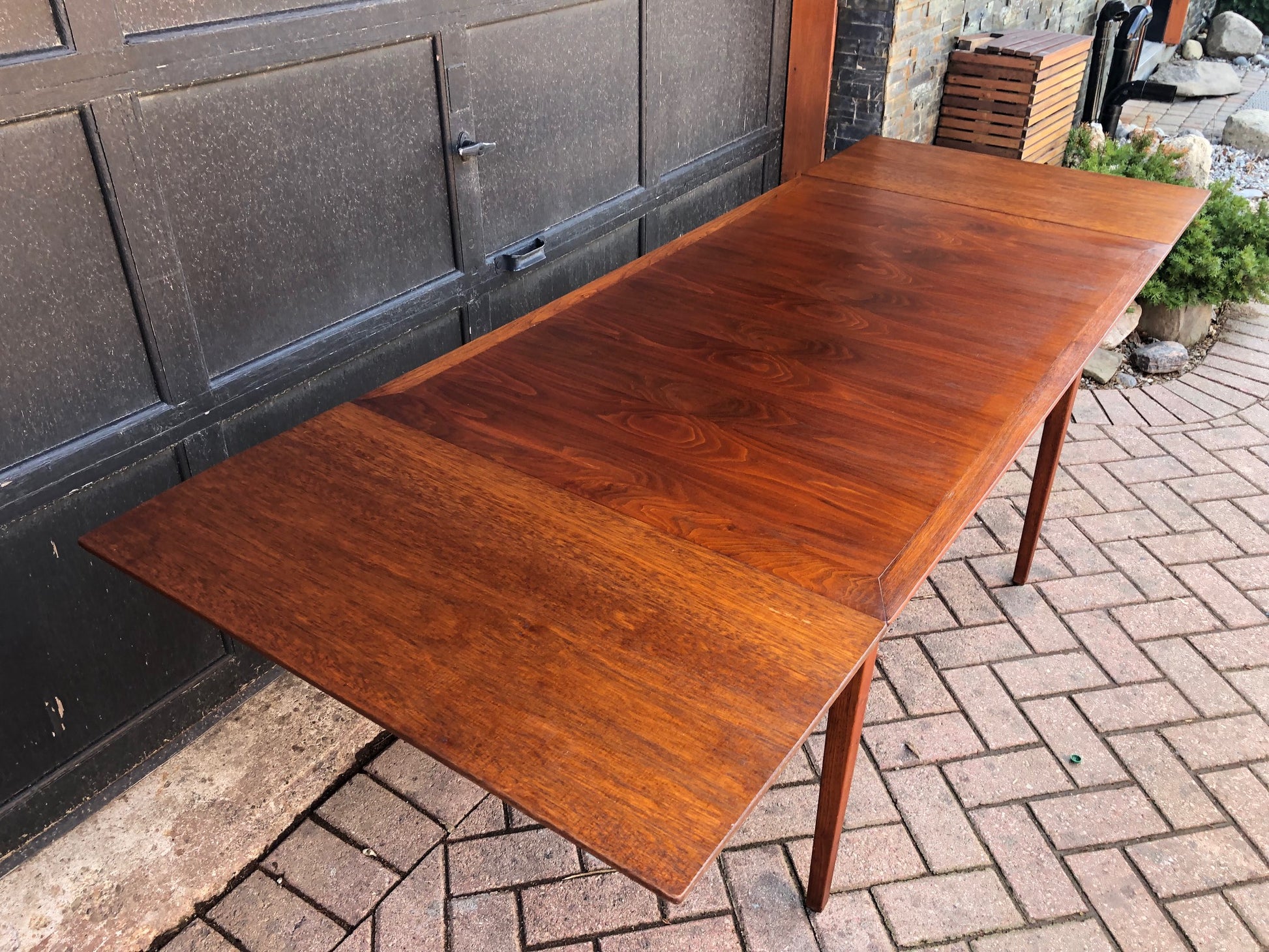 REFINISHED Custom MCM Walnut Table w 2 Leaves & 6 Chairs, all PERFECT, narrow & compact- great for downtown - Mid Century Modern Toronto