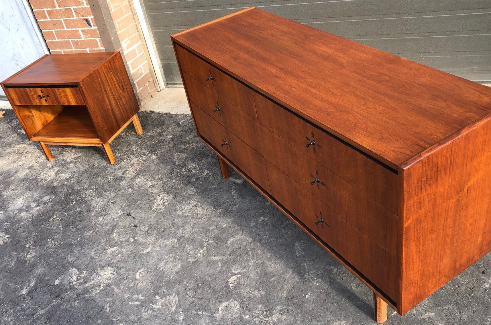 REFINISHED MCM Walnut Dresser 6 Drawers & Nightstand with rosewood inlay, perfect - Mid Century Modern Toronto