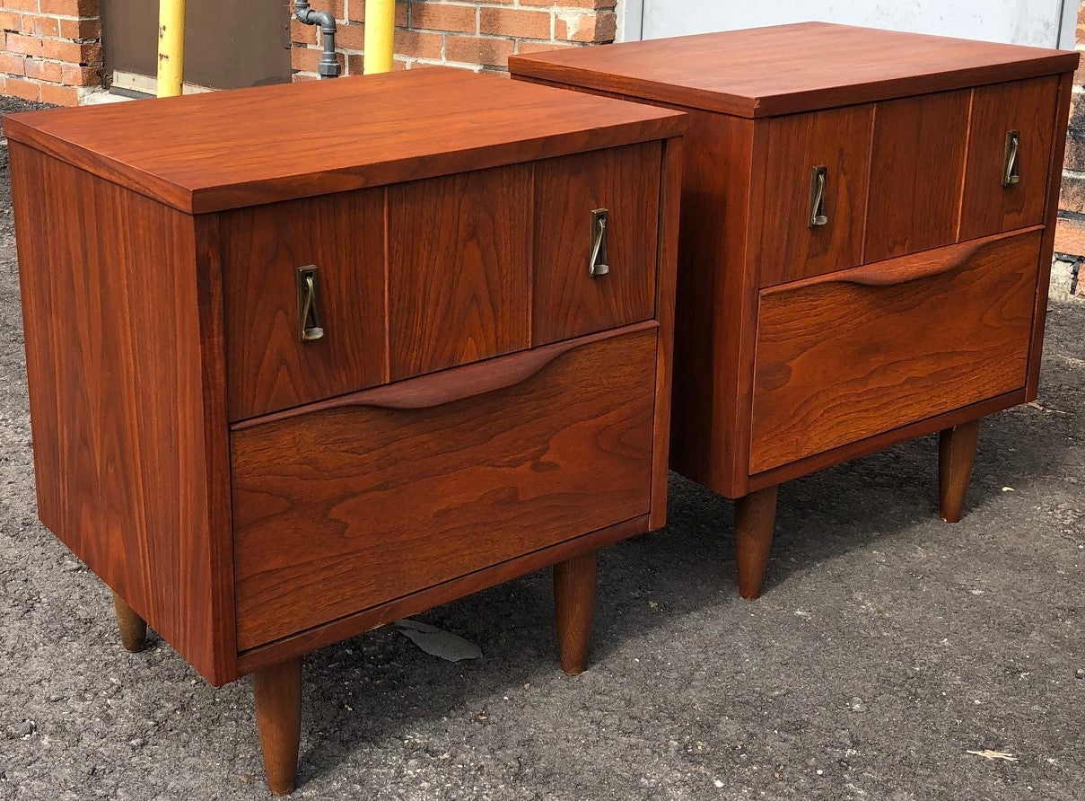 REFINISHED MCM  Walnut Dresser 9 Drawers 74.5” & 2 Nigh Stands- PERFECT - Mid Century Modern Toronto