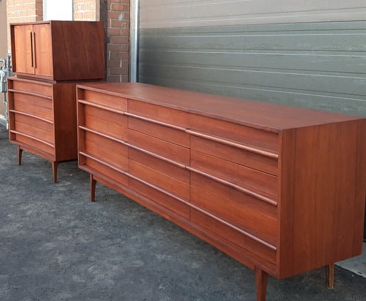 REFINISHED MCM Walnut Set of a Long Dresser 9 Drawers and a Gentleman's Chest, PERFECT - Mid Century Modern Toronto