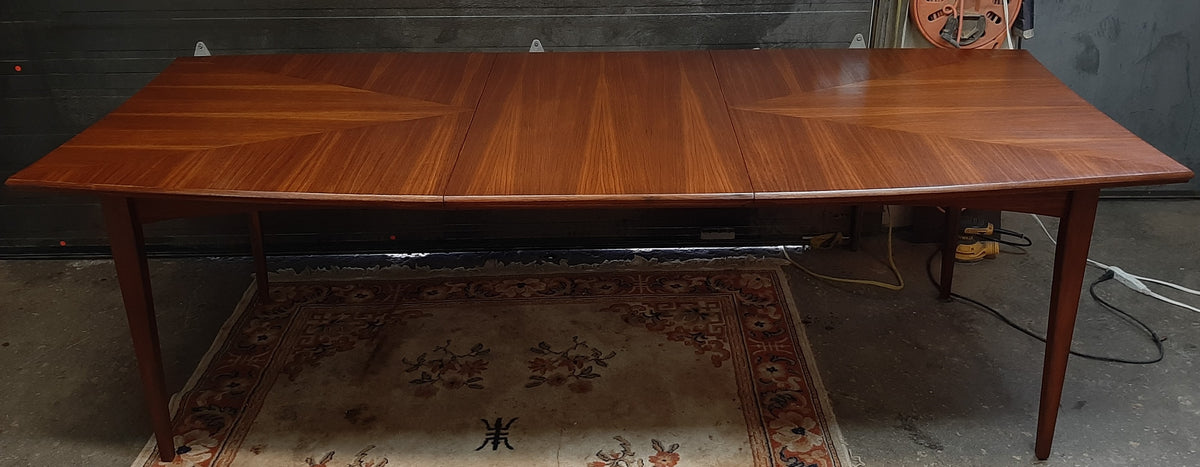 REFINISHED Unique MCM Walnut Inlay Table with 1 leaf, perfect, 68