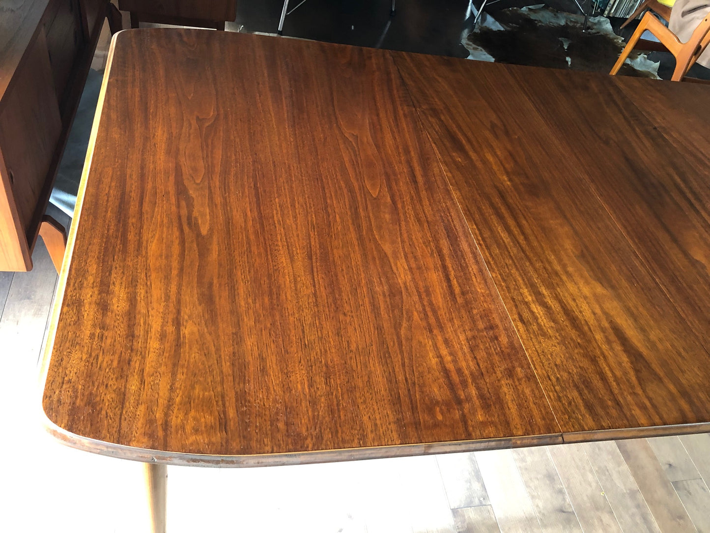 REFINISHED MCM Walnut Dining Table Extendable w 2 leaves by Deilcraft, perfect, 48" - 72" - Mid Century Modern Toronto