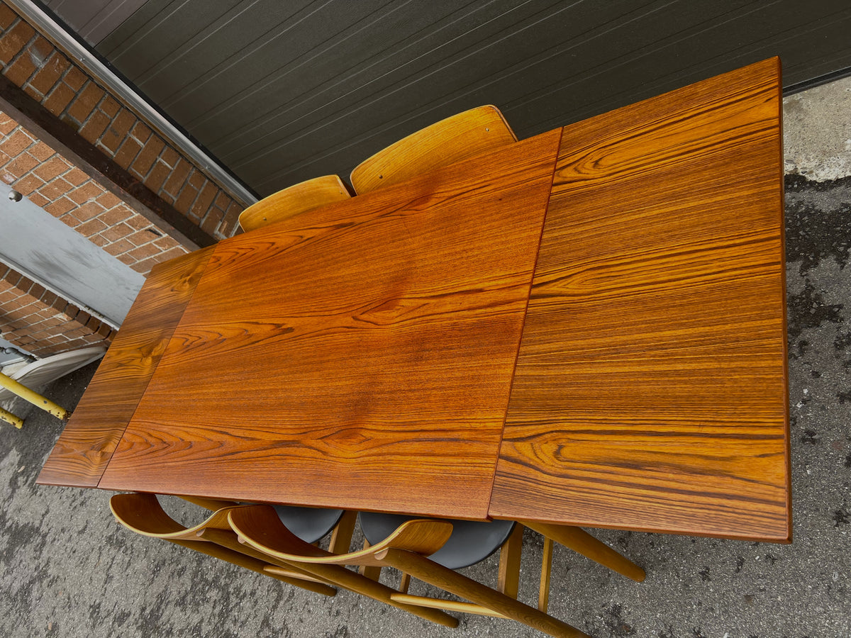 REFINISHED Danish Mid Century Modern Teak Table & 4 Teak Chairs by Farstrup