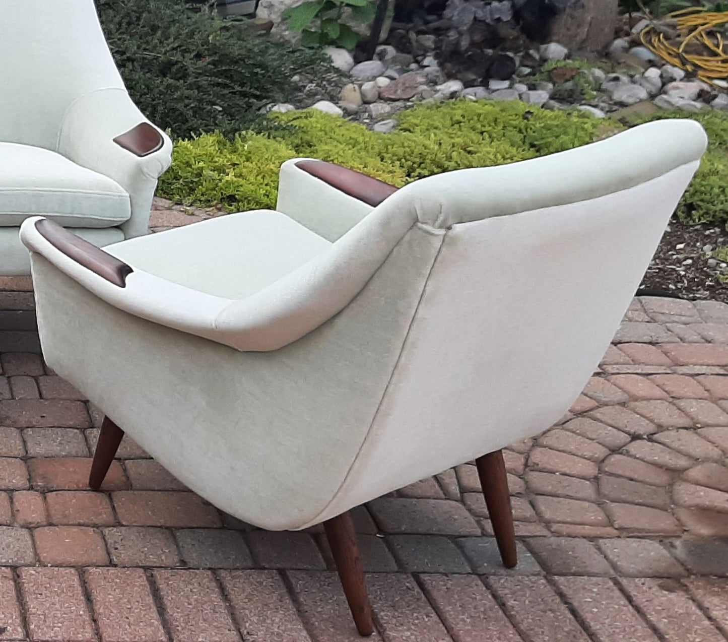 REFINISHED & REUPHOLSTERED in wool mohair MCM  Lounge Chair, Perfect