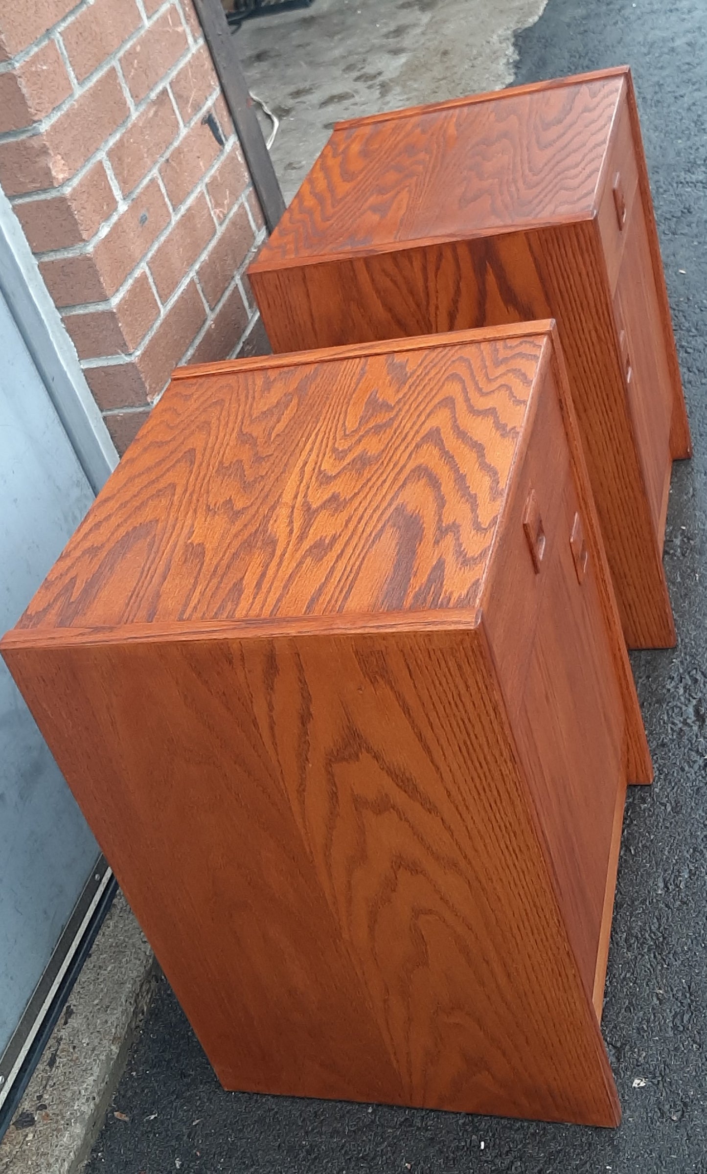 2 REFINISHED Mid Century Modern Nightstands, PERFECT