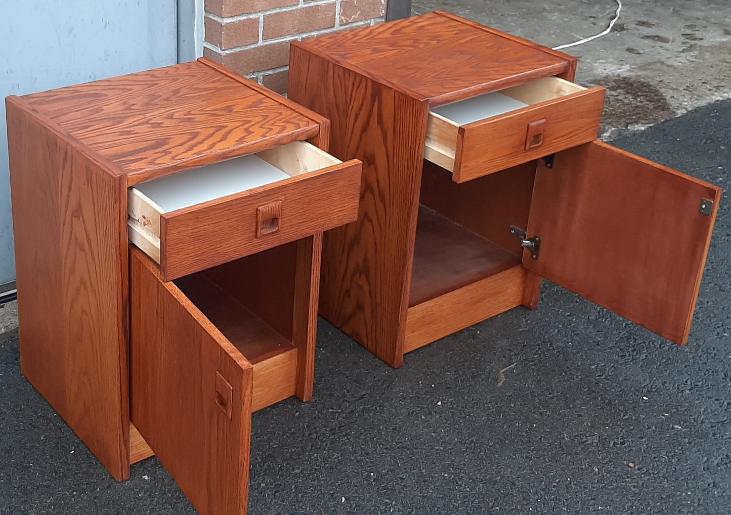 2 REFINISHED Mid Century Modern Nightstands, PERFECT