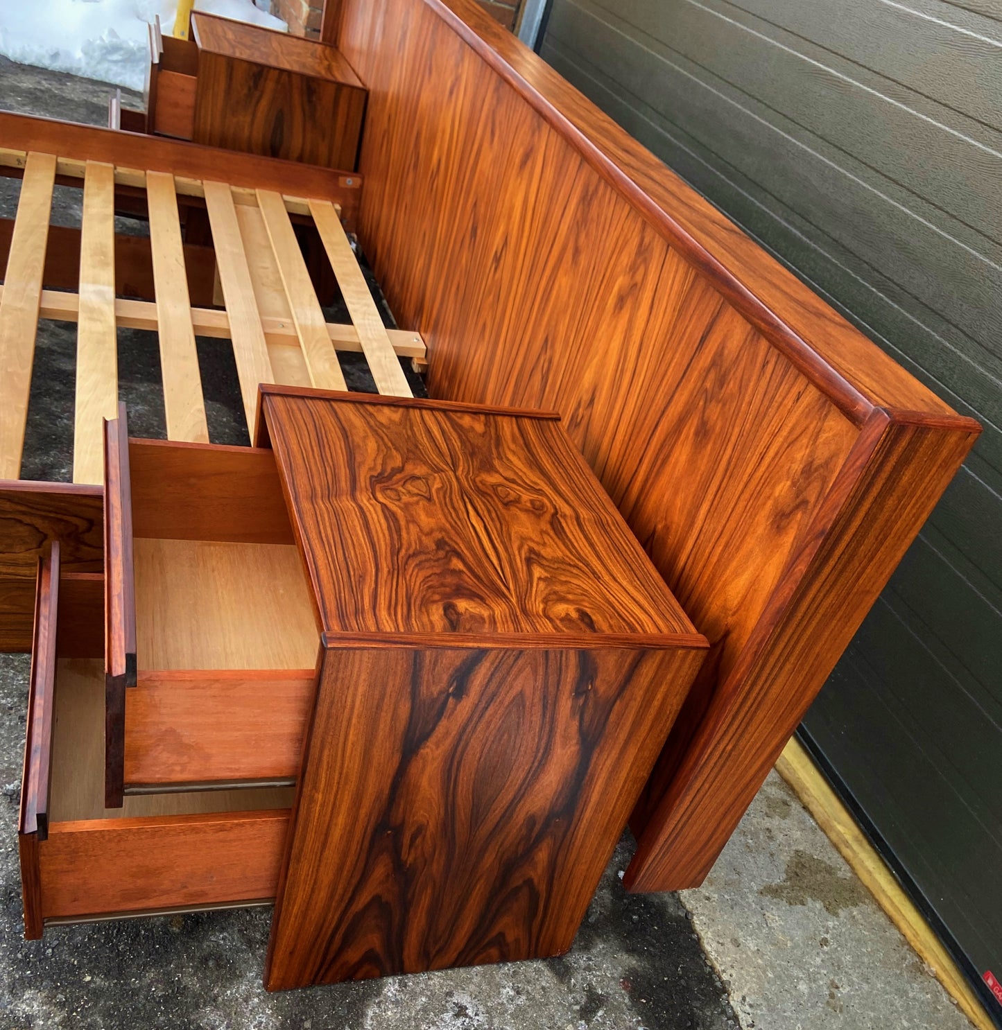 REFINISHED Mid Century Modern Rosewood Queen Bed w 2 Nightstands, PERFECT