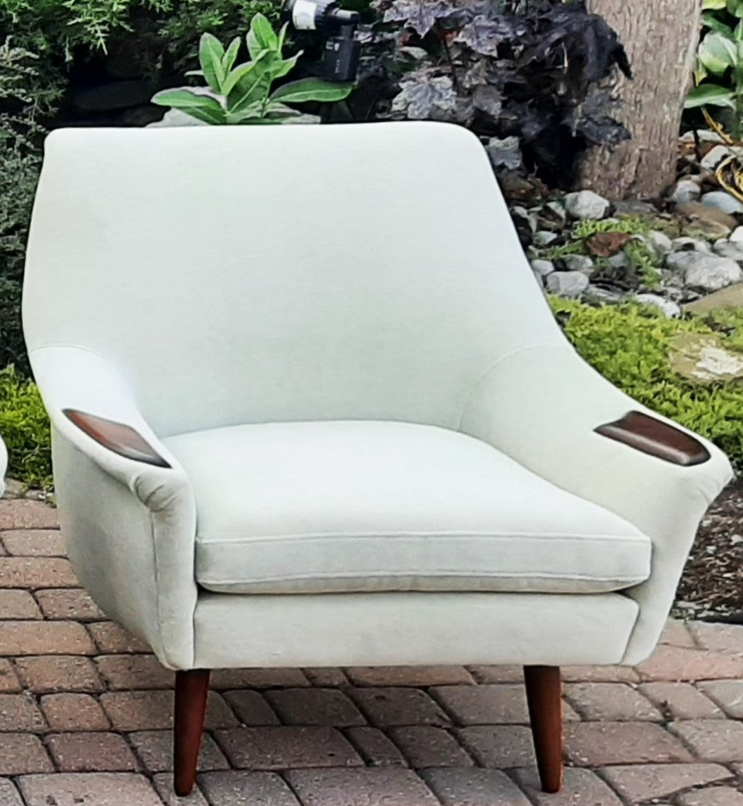 REFINISHED & REUPHOLSTERED in wool mohair MCM  Lounge Chair, Perfect