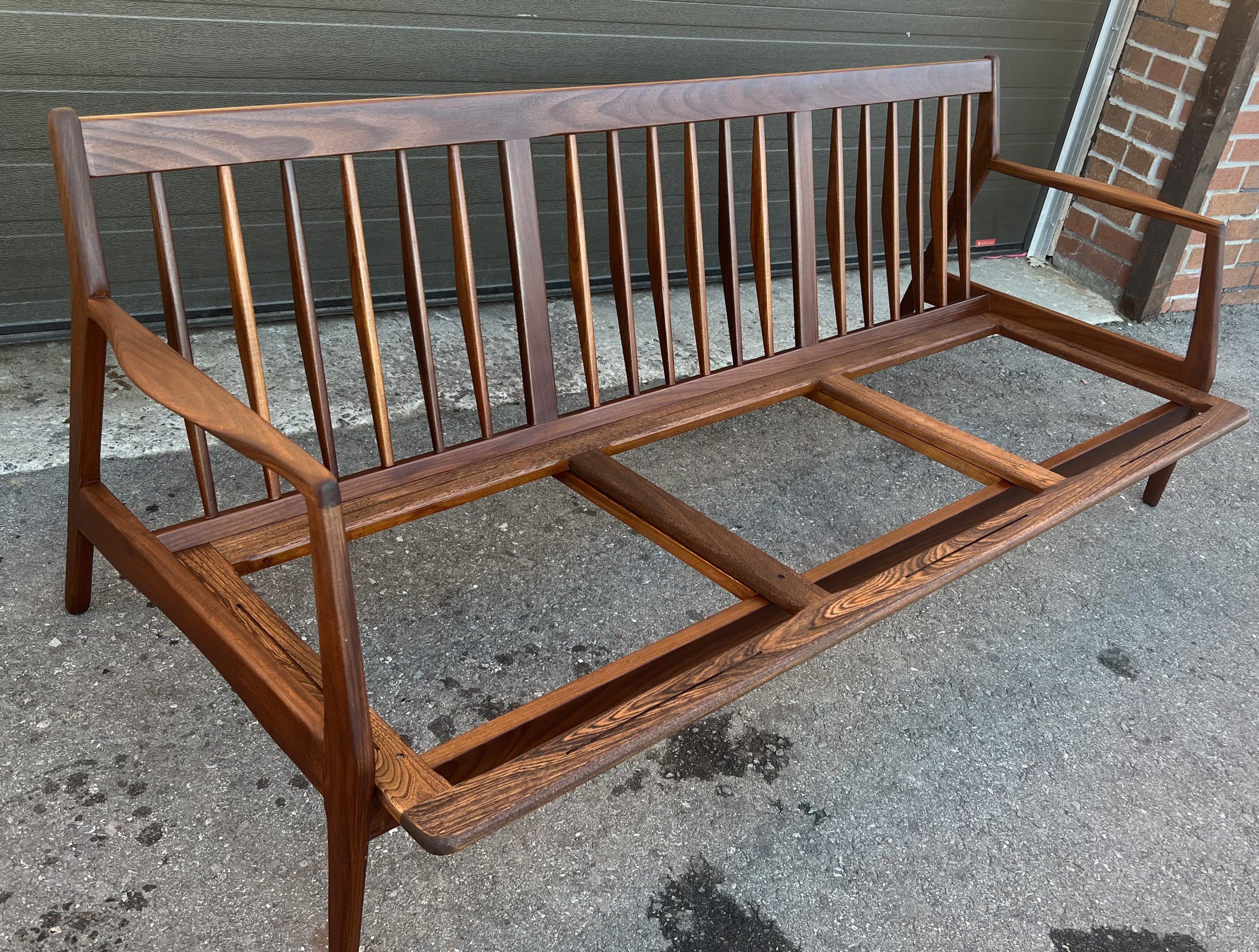 Mid century modern wood deals frame sofa