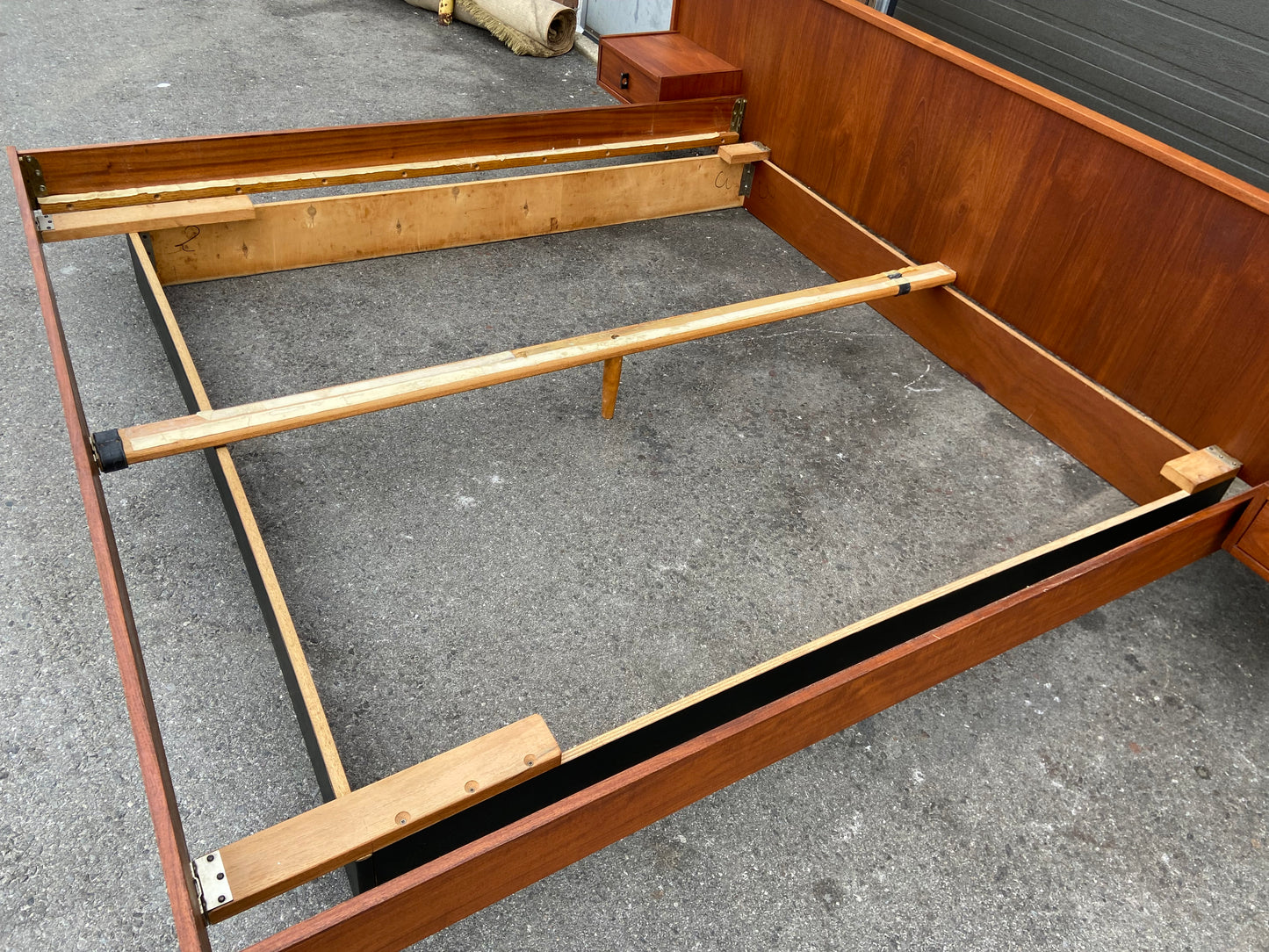 REFINISHED MCM Teak King Bed w Floating Nightstands and 9 Drawers Dresser, PERFECT