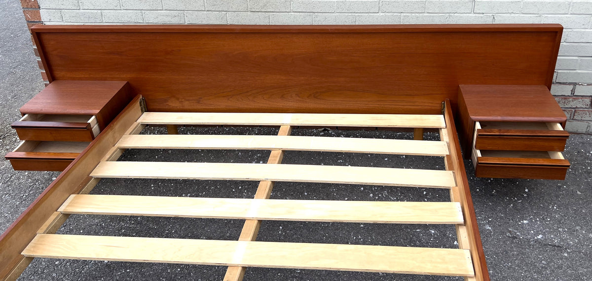REFINISHED Mid Century Modern Teak Queen Bed w Nightstands & Dresser 9 Drawers
