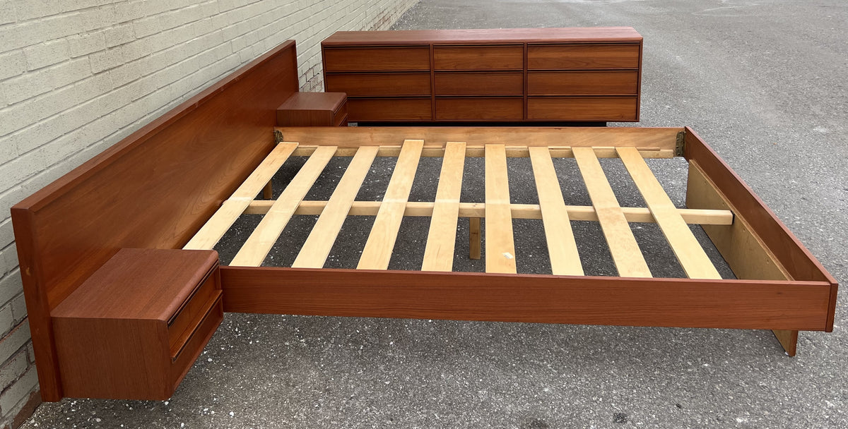 REFINISHED Mid Century Modern Teak Queen Bed w Nightstands & Dresser 9 Drawers